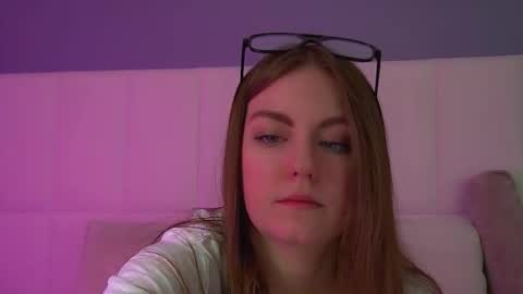 Sofia online show from 02-06-26, 06:33