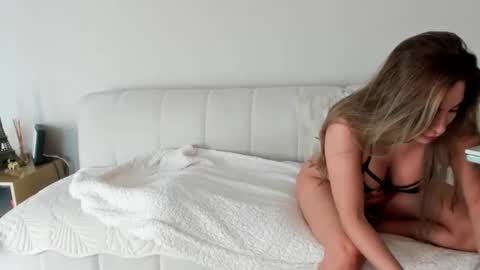 SOFIA   online show from 10-06-25, 09:34