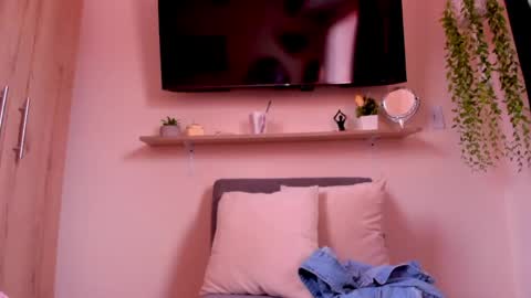 sofiavelez01 online show from 04-27-26, 04:27