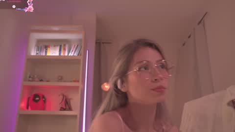 Snapshot of soficb chatting on 03-06-25, 10:04 Sofi  online show from 03-06-25, 10:04