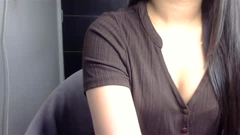 Snapshot of sofie_diva chatting on 01-13-25, 05:33 divya online show from 01-13-25, 05:33