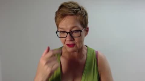 Snapshot of sofie_velvet chatting on 06-10-26, 01:10 Sofie Velvet online show from 06-10-26, 01:10