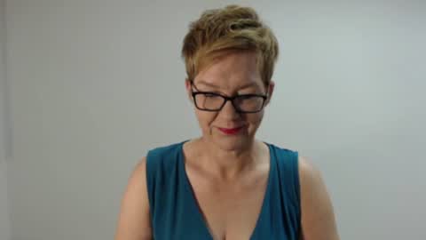 Snapshot of sofie_velvet chatting on 07-24-26, 07:50 Sofie Velvet online show from 07-24-26, 07:50