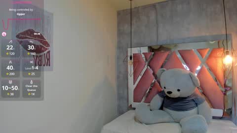 Snapshot of sofii_miller_ chatting on 02-02-25, 04:43 online show from 02-02-25, 04:43