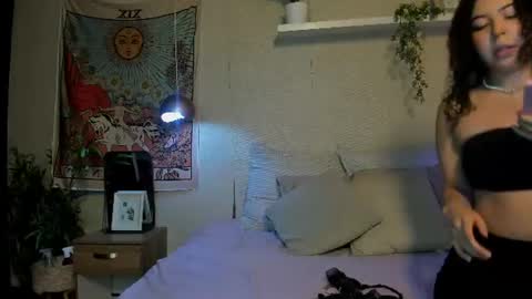 Snapshot of sofii_wild chatting on 06-12-26, 12:15 sofii_wild online show from 06-12-26, 12:15
