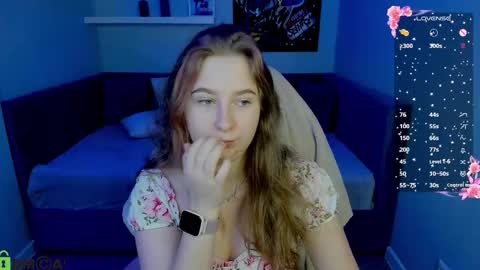 Snapshot of soft_as_a_flower chatting on 10-10-25, 01:15 Anna GMT2 Wed Thu Fri Sat Sun  online show from 10-10-25, 01:15