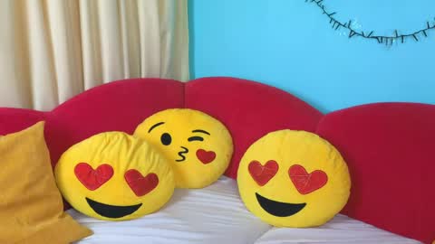 Lilly online show from 03-31-26, 05:41