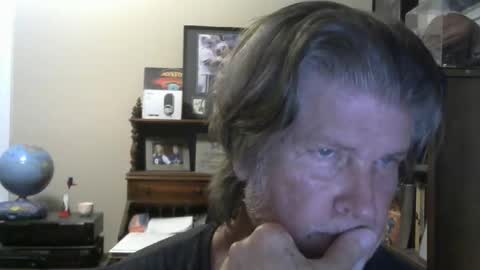 Snapshot of softasiron1 chatting on 04-15-26, 04:30 Brett online show from 04-15-26, 04:30