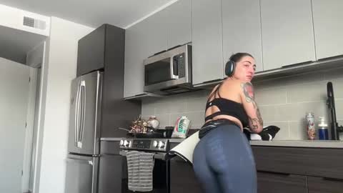 Soft Heat Maria online show from 12-17-25, 02:34