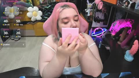 Sofie online show from 04-22-26, 02:25