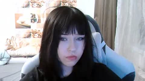 Snapshot of softieva chatting on 07-19-26, 06:44 Eva online show from 07-19-26, 06:44