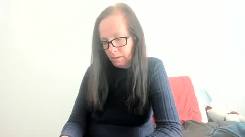 Soft Peach Goddess online show from 01-12-26, 04:56