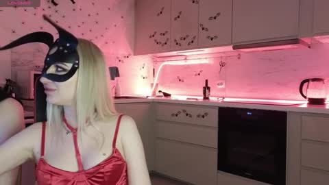 Snapshot of sofyandmike chatting on 11-03-25, 03:30 SOFYandMIKE online show from 11-03-25, 03:30