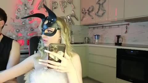 Snapshot of sofyandmike chatting on 01-06-26, 07:28 SOFYandMIKE online show from 01-06-26, 07:28