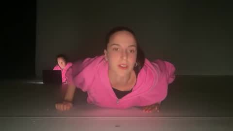 Snapshot of sola_4 chatting on 06-17-26, 06:16 Ol4 online show from 06-17-26, 06:16