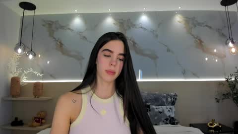Snapshot of solavelar chatting on 05-06-26, 11:32 Sol Avelar online show from 05-06-26, 11:32