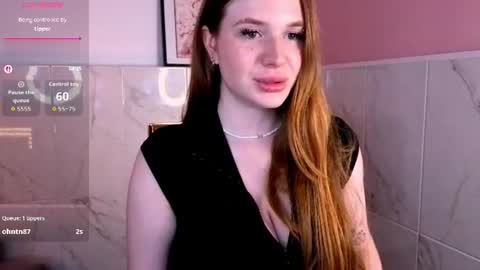 Snapshot of sollarkristy chatting on 06-27-26, 12:22 sollarkristy online show from 06-27-26, 12:22