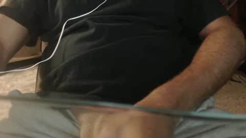 Snapshot of solo61175 chatting on 10-14-25, 01:28 solo61175 online show from 10-14-25, 01:28