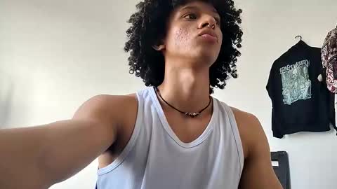 Snapshot of solorizo chatting on 03-01-26, 09:28 Hi Im Weller Check my Bio online show from 03-01-26, 09:28