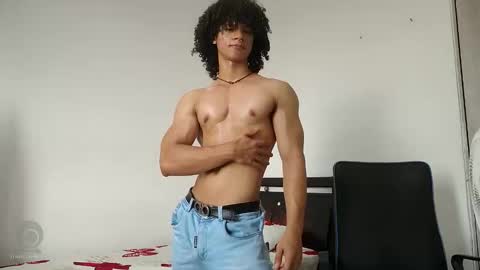 Hi Im Weller Check my Bio  online show from 05-07-26, 09:31