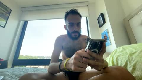 Snapshot of someoneawkward chatting on 05-18-26, 04:46 someoneawkward online show from 05-18-26, 04:46
