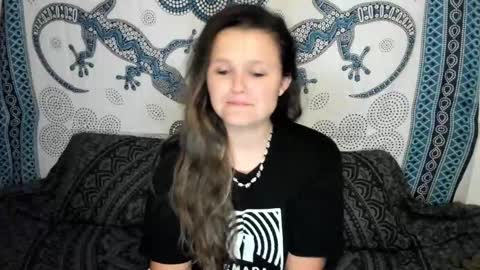 Snapshot of someonesday chatting on 01-18-26, 01:37 SomeonesDay online show from 01-18-26, 01:37