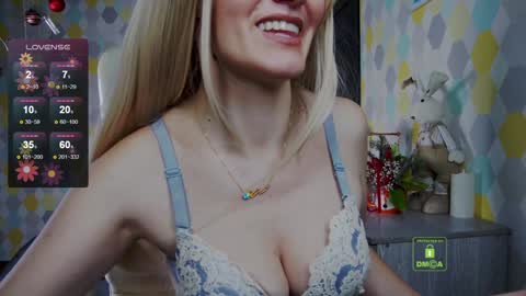 Snapshot of sometimes2018 chatting on 01-06-25, 03:29   Sometimes   online show from 01-06-25, 03:29