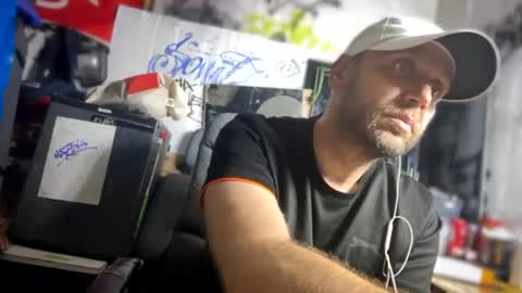 Snapshot of son_e_blacc chatting on 06-13-26, 06:50 Soni online show from 06-13-26, 06:50