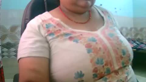 Snapshot of soni88888 chatting on 05-10-26, 03:23 soni88888 online show from 05-10-26, 03:23