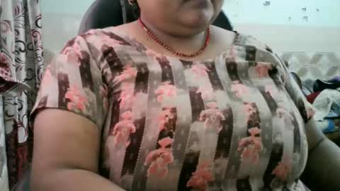 Snapshot of soni88888 chatting on 05-18-26, 04:18 soni88888 online show from 05-18-26, 04:18