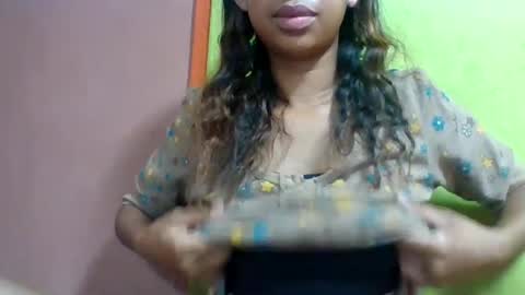 Snapshot of sonia4000 chatting on 07-22-26, 02:25 sonia4000 online show from 07-22-26, 02:25
