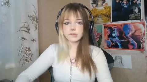 Snapshot of sonwosick chatting on 06-12-26, 03:11 Mila online show from 06-12-26, 03:11