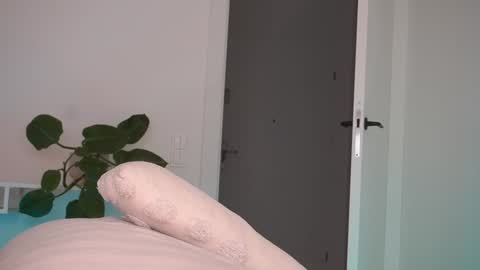 Sofia  online show from 03-06-25, 08:16