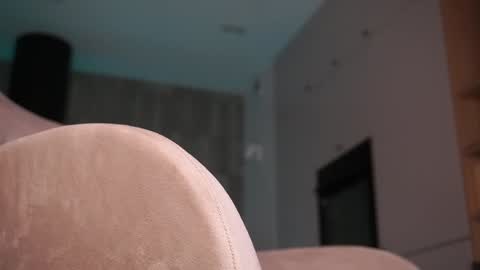 Sofia  online show from 09-13-25, 07:13