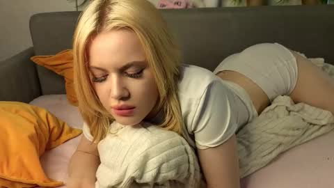 Sonya vibe online show from 03-03-26, 02:45