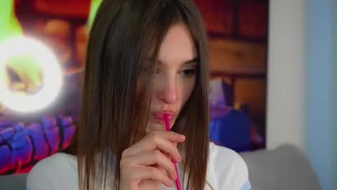 Eva 3 online show from 10-24-25, 10:00