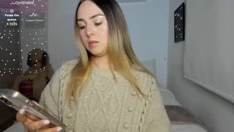 Snapshot of sophi_moreno chatting on 03-05-26, 01:01 Sofi online show from 03-05-26, 01:01