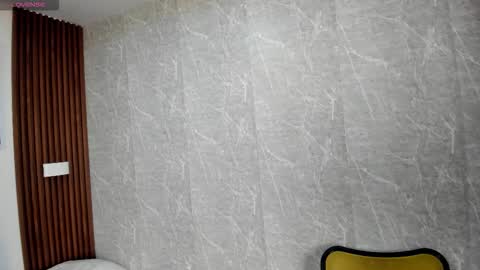 Sophi Thaylorr online show from 12-15-25, 12:42