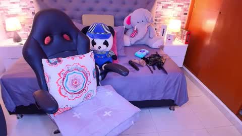 Snapshot of sophia__boobs chatting on 11-26-25, 08:15 Sofia online show from 11-26-25, 08:15