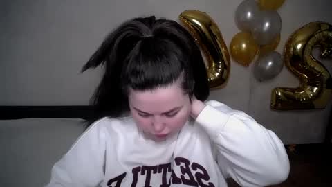 sophia__olsen online show from 04-28-26, 07:57