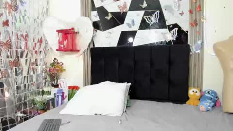Sophia online show from 06-14-26, 03:19