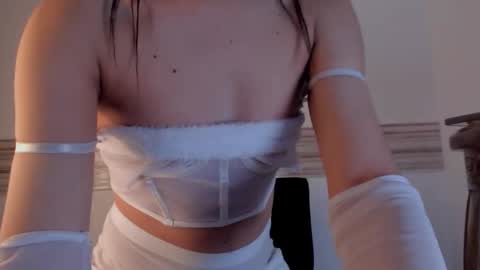 Snapshot of sophia_cambpell chatting on 10-18-25, 09:48 Sophia online show from 10-18-25, 09:48