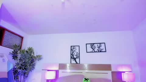 sophia_duarte_ online show from 05-13-26, 11:40