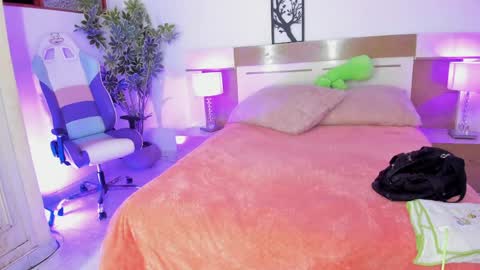 sophia_duarte_ online show from 05-19-26, 11:38