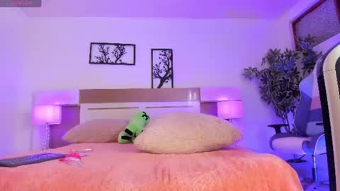 sophia_duarte_ online show from 07-06-26, 03:03