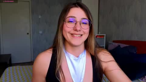 Snapshot of sophia_euphoria chatting on 05-08-26, 08:52 Sophia online show from 05-08-26, 08:52