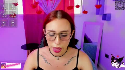 Snapshot of sophia_milano chatting on 02-25-25, 05:15 sophia_milano online show from 02-25-25, 05:15