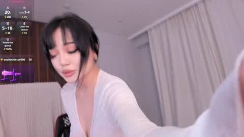 Snapshot of sophia_squirtits chatting on 01-12-25, 06:05 QUEEN OF SQUIRT online show from 01-12-25, 06:05