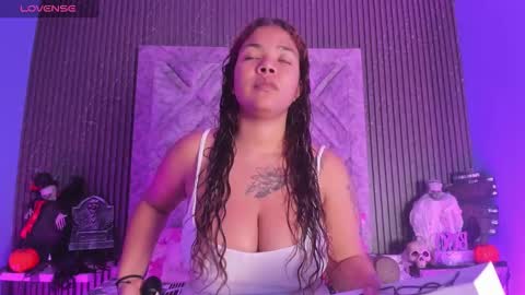  S O P H I A  online show from 10-12-25, 12:15