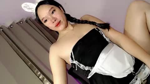 Snapshot of sophia_walker18 chatting on 04-24-26, 09:45 sophia_walker18 online show from 04-24-26, 09:45